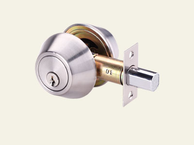 Mepull deadbolt lock