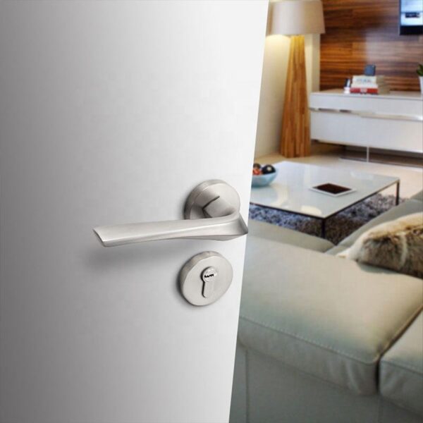 Mepull Door handle and lock L23135