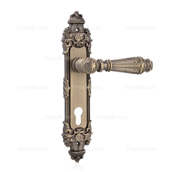 Castle Embossed Aluminum Door Handle with Oversized Lever 85104 9104 4